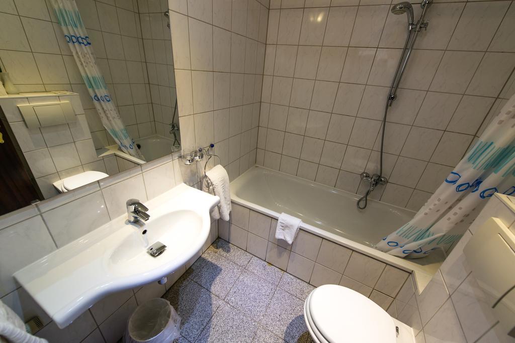 Ravel International Hotel Offenbach am Main Bagian luar foto