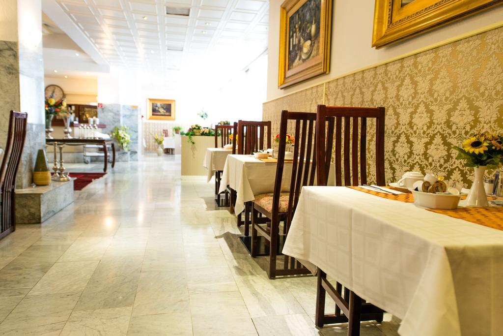Ravel International Hotel Offenbach am Main Bagian luar foto