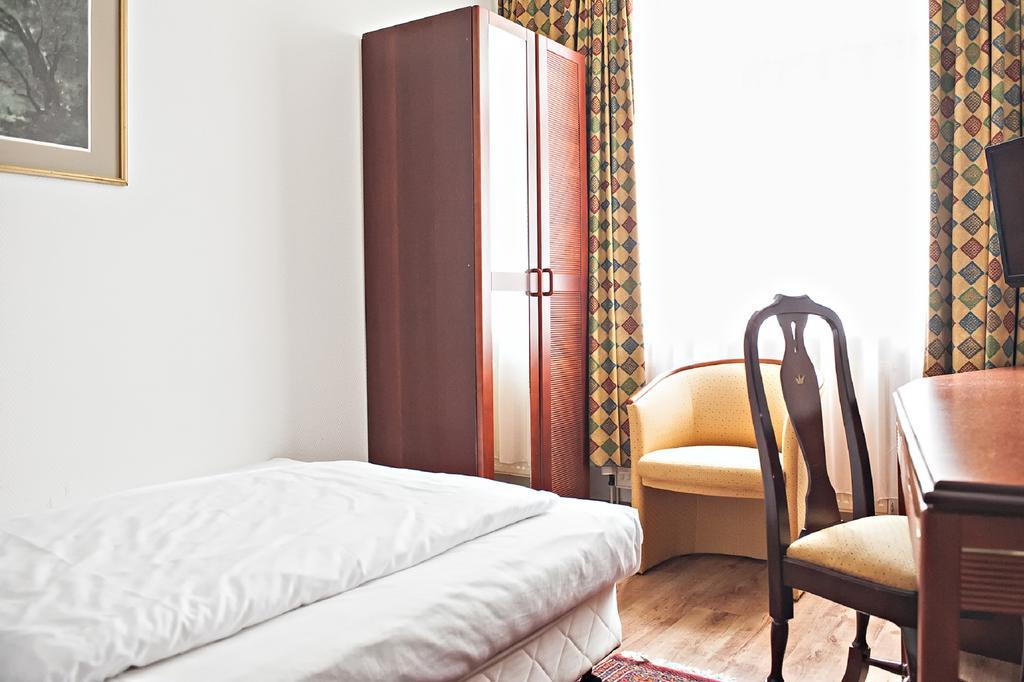 Ravel International Hotel Offenbach am Main Ruang foto