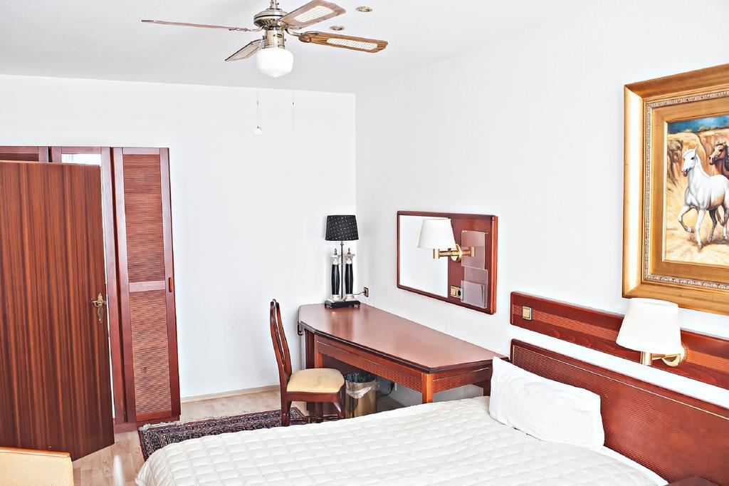 Ravel International Hotel Offenbach am Main Ruang foto
